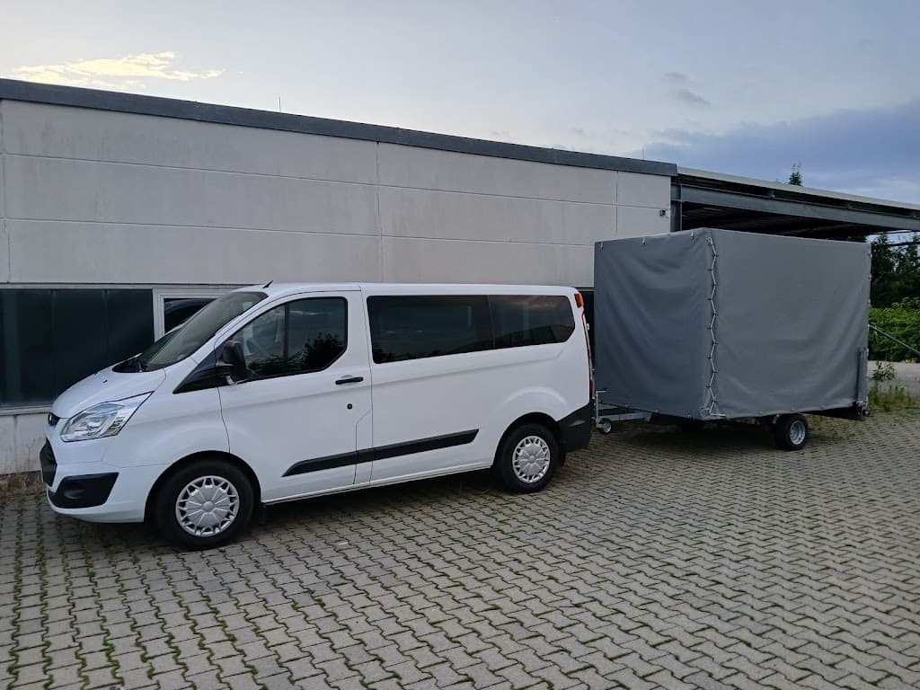 Möbeltaxi,Lastentaxi,Umzug,Entrümplungen/Madeja Transport Dienstleistung