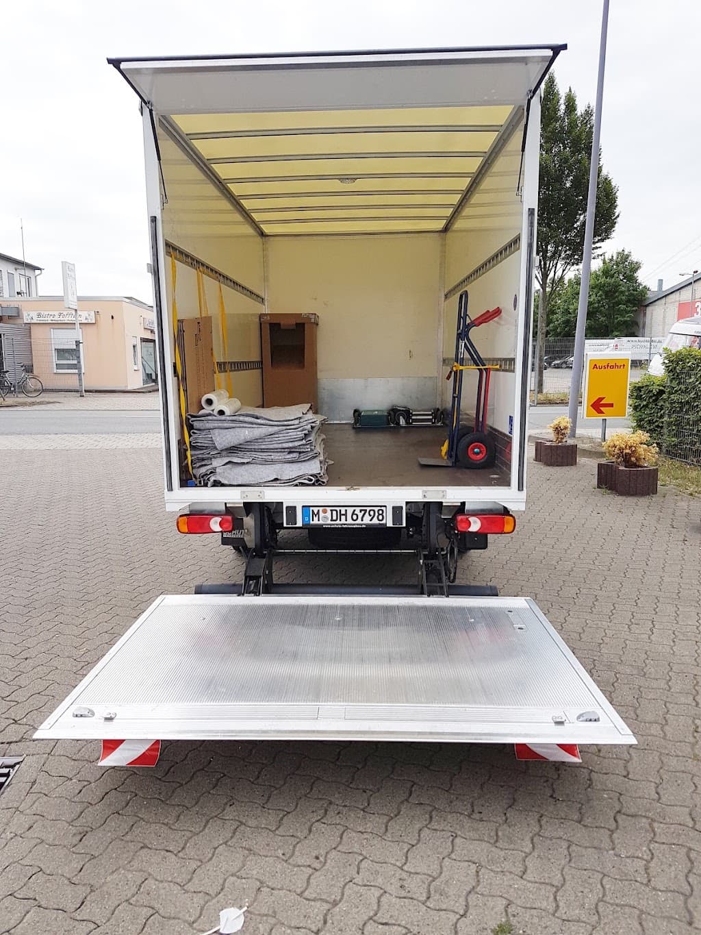 Bremer Umzugskönig - Umzüge, Halteverbote, Entrümpelungen