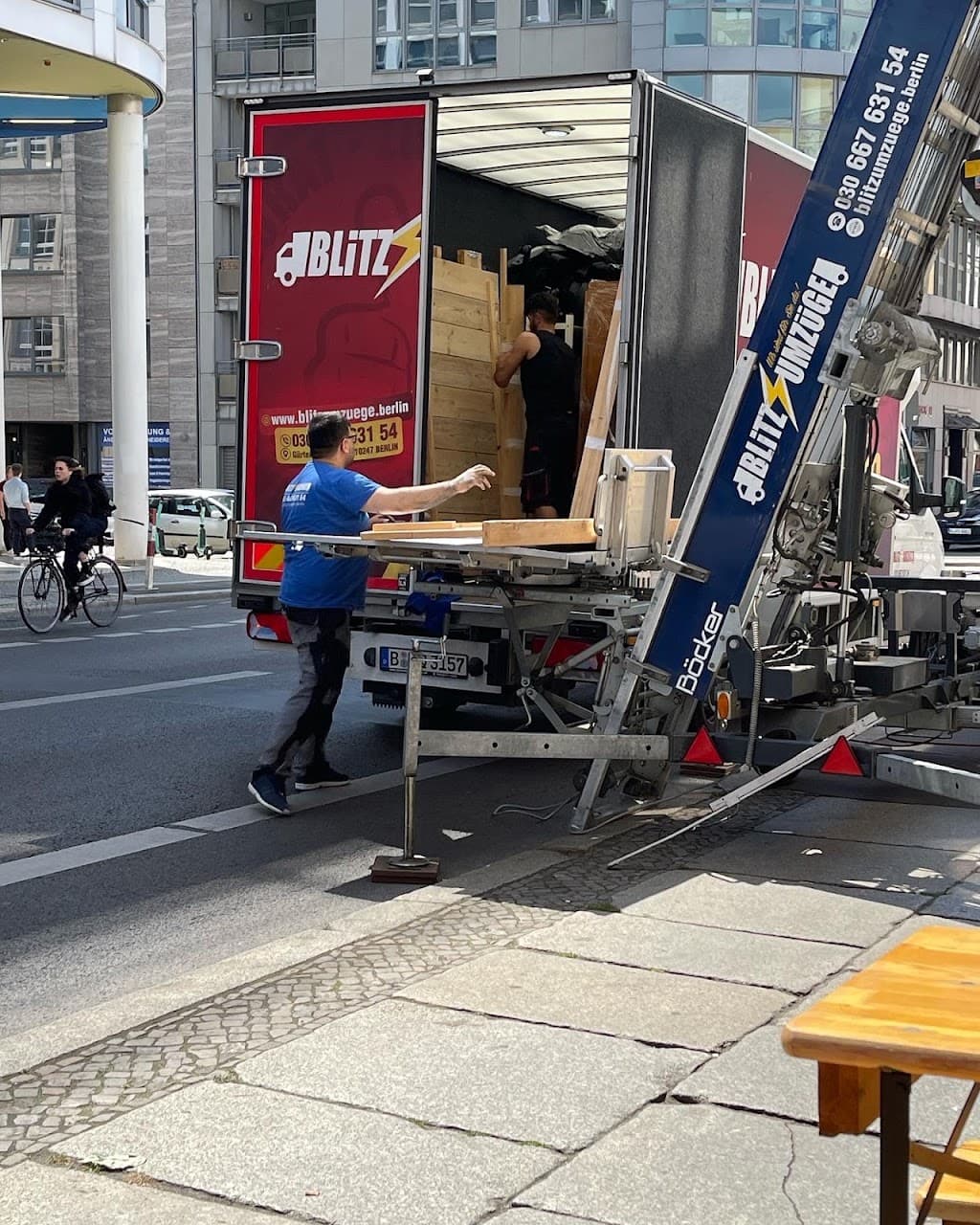 Blitz Umzüge Berlin – Schnell · Akkurat · Zuverlässig