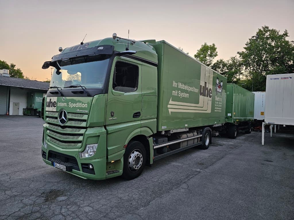 Johann Uhe GmbH & Co. KG
