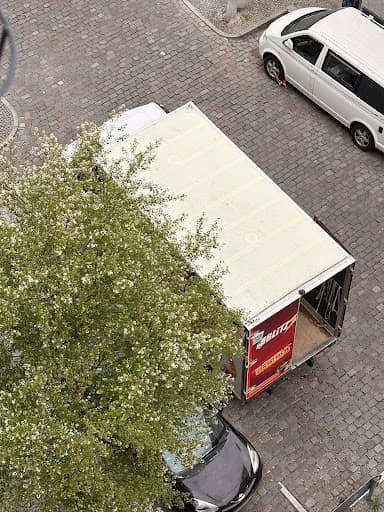 Blitz Umzüge Berlin – Schnell · Akkurat · Zuverlässig — Kundenfoto