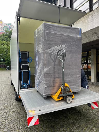 Räumungen Transporte Umzüge — Kundenfoto